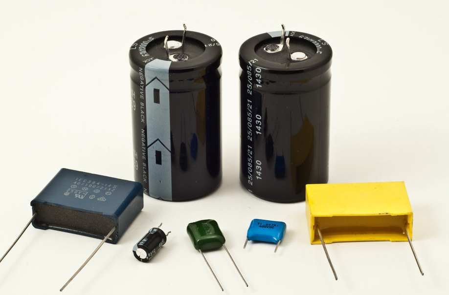 三星電容命名規則進階教程：如何通過代碼判斷ESR與頻率特性