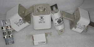 濾波電容E62.R16-333L30 3*33.4μF